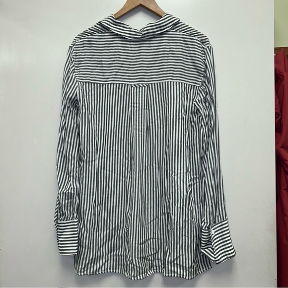 Max Studio NWT Monochrome Striped Rayon Fabric Lightweight - Picture 6 of 6